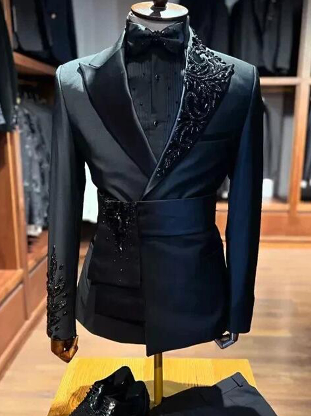 Luxury Suits Men Unique Design - Unique Men'S Formal Wear review and price